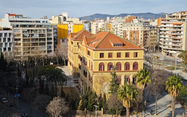 دوربین تله‌فوتو شیائومی 15 - زوم 2 برابری