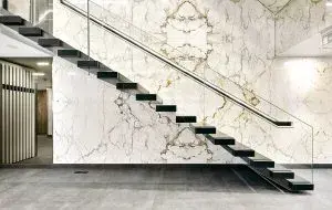 بهترین پوشش برای کف و دیوار راه پله؛ معرفی گزینه‌های مقاوم و شیک