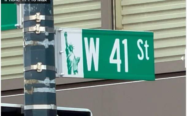 مقایسه دوربین گلکسی S25 اولترا با آیفون ۱۷ پرو مکس