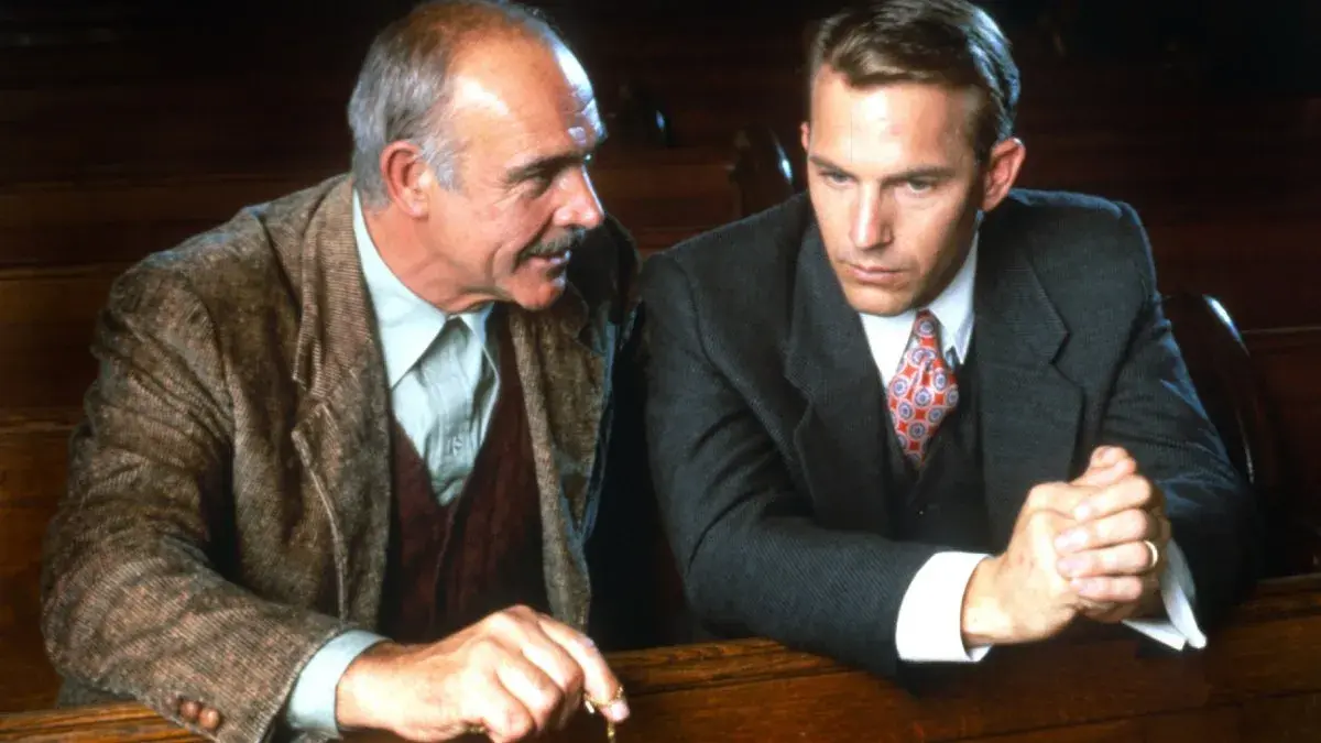 تسخیرناپذیران