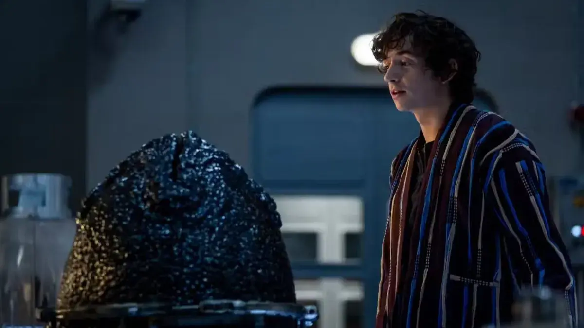 سریال بیگانه زمین