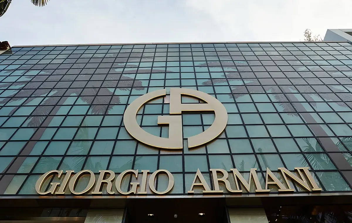 لوگو برند جورجیو آرمانی