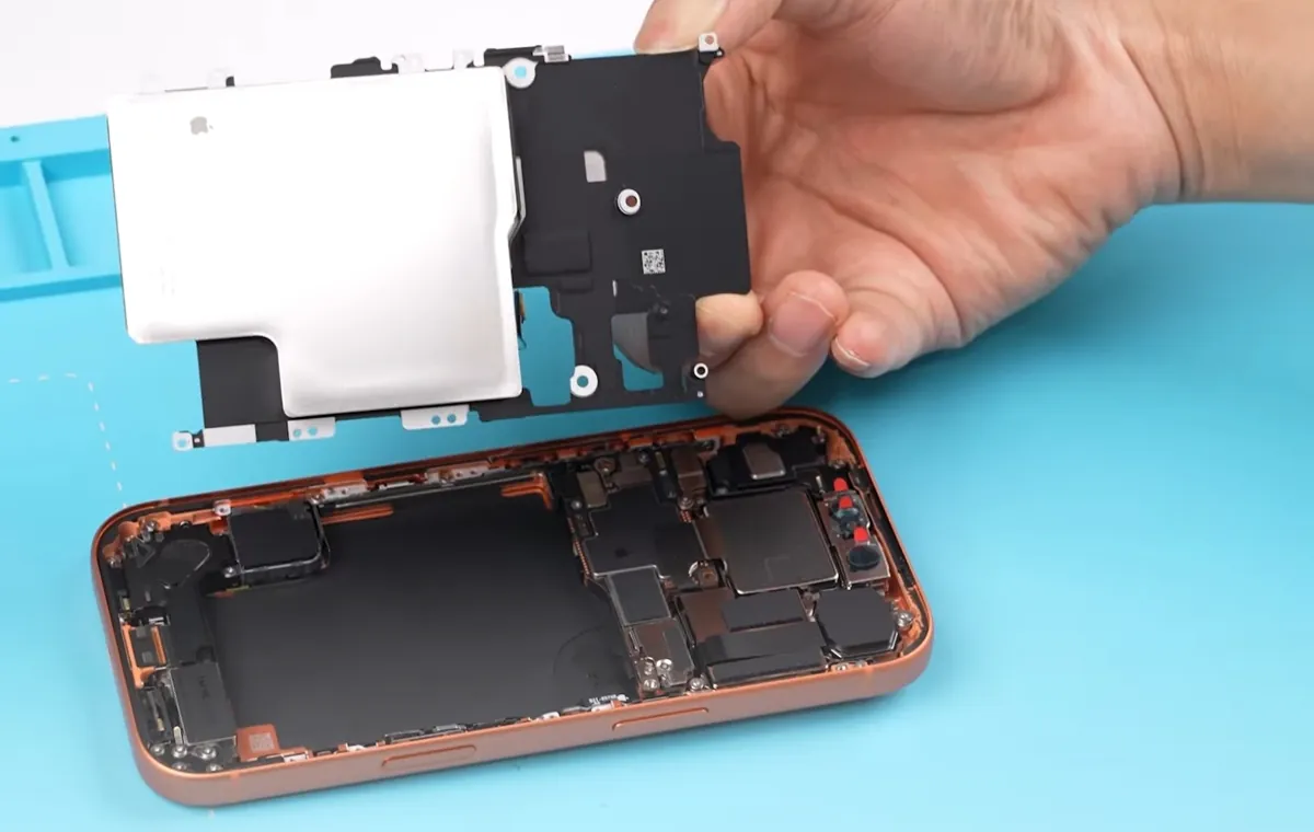 آیفون 17 پرو