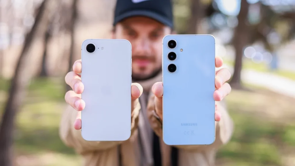 مقایسه طراحی و اندازه گلکسی S24 FE با آیفون 16e