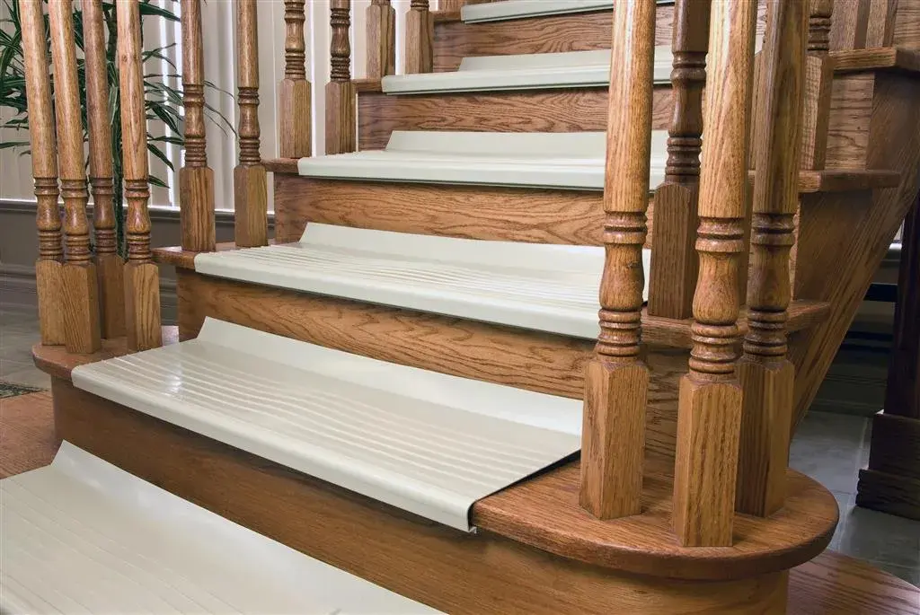 چوب برای پله