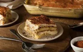 طرز تهیه تیرامیسو با خامه صبحانه و پتی بور