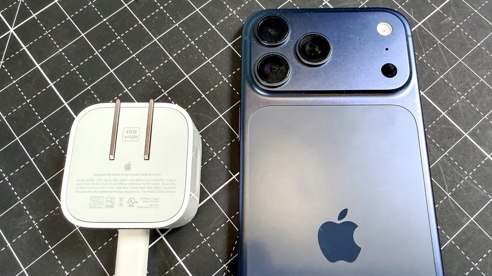 طول عمر باتری و سرعت شارژر iPhone 17 Pro Max در مقابل Galaxy S25 Ultra