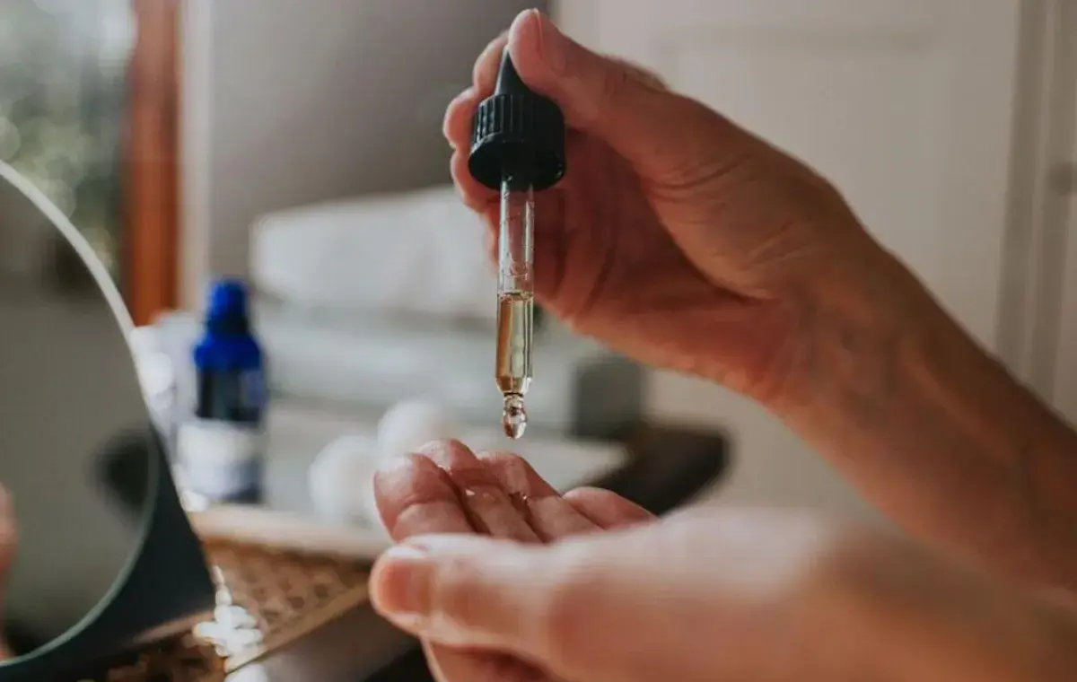 بهترین روغن برای درمان اگزما؛ معرفی موثرترین روغن‌های گیاهی ضدالتهاب