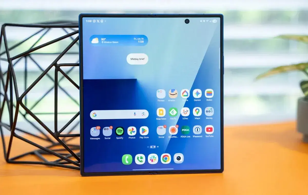 گوشی تاشو سه‌تکه سامسونگ