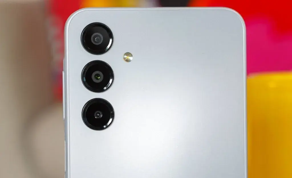 مقایسه دوربین گلکسی A16 با ردمی نوت 14s