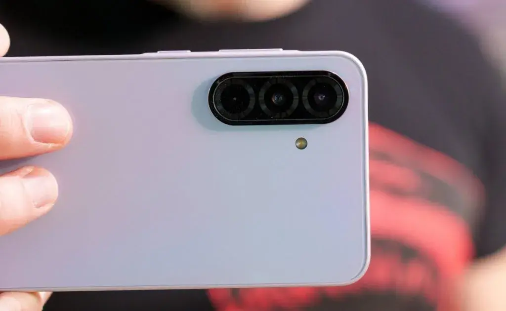 بررسی و مقایسه دوربین گلکسی A36 با ردمی نوت 14 پرو 5G