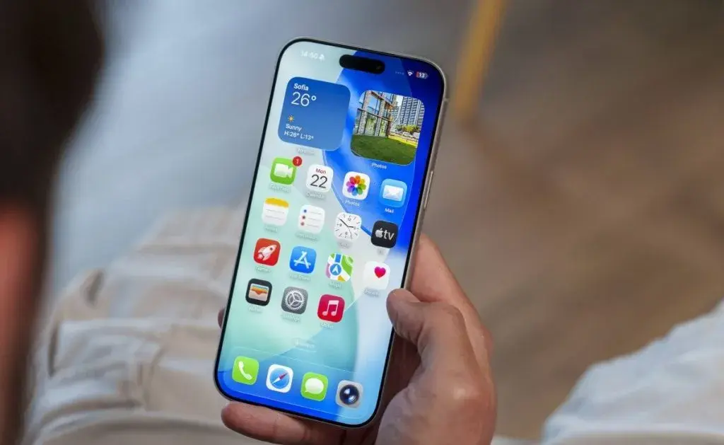 نمایشگر آیفون ۱۷ پرو مکس