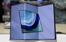 گوشی تاشو سه‌تکه سامسونگ