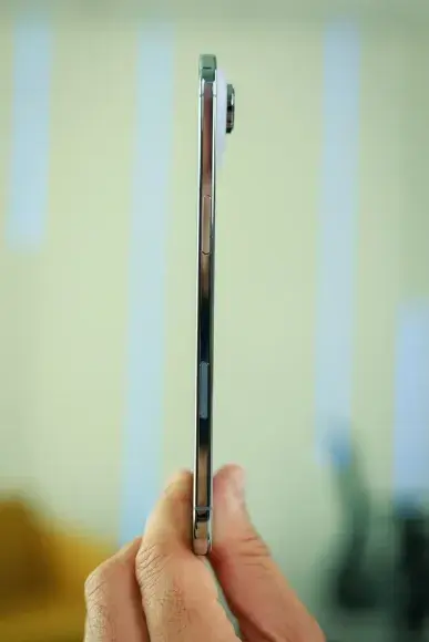 طراحی و کیفیت ساخت iPhone Air