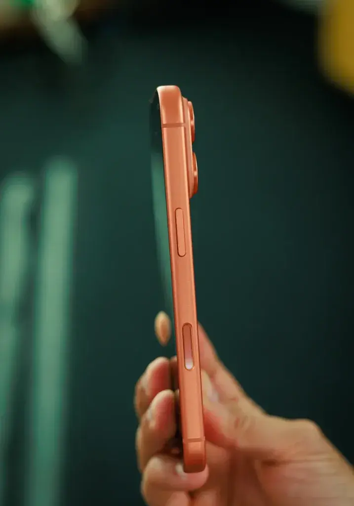 طراحی و کیفیت ساخت ایفون ۱۷ پرو