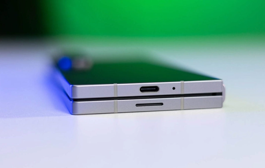 باتری، اسپیکر و شارژر