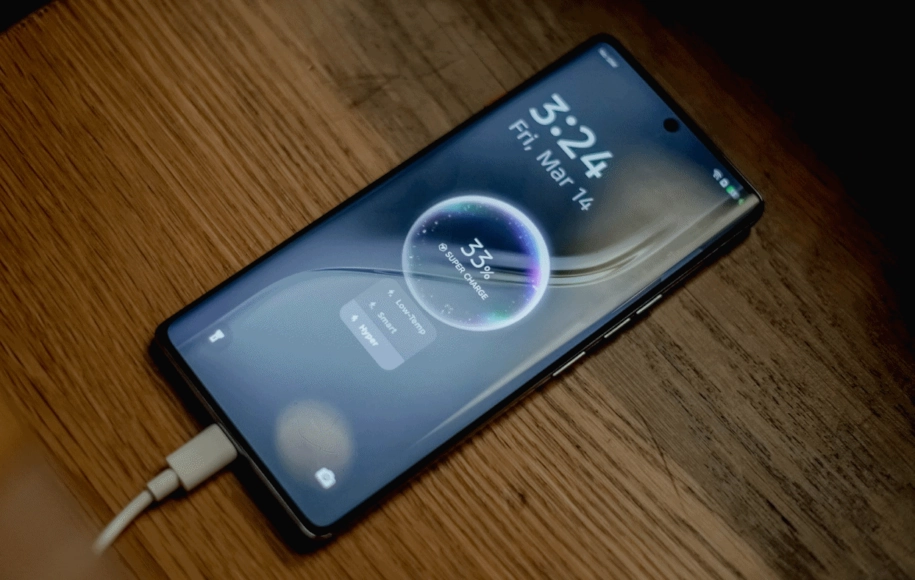 طول عمر باتری، سرعت شارژر و اسپیکر