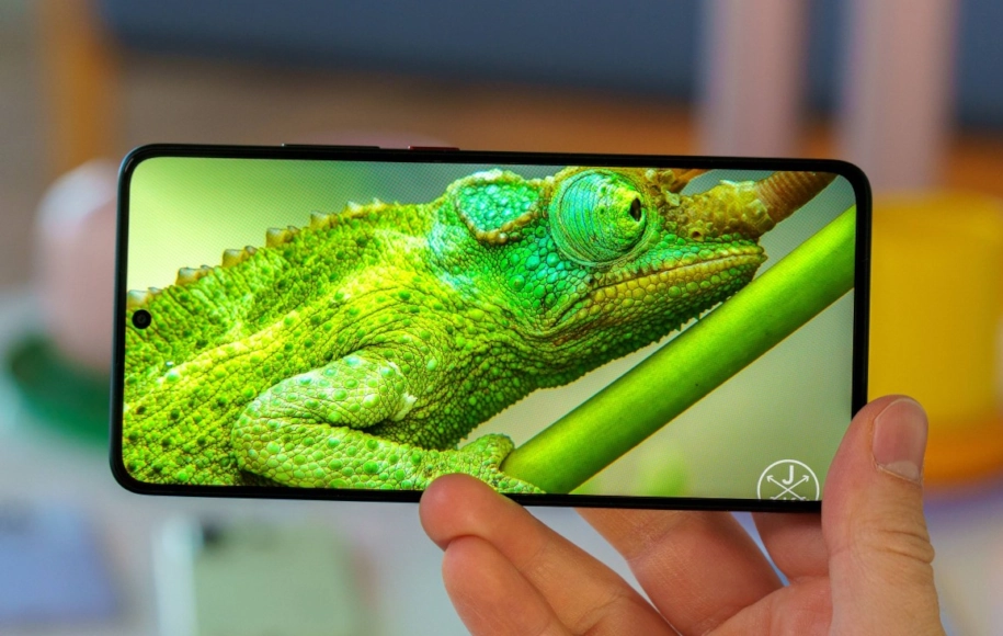 مقایسه موتورولا مدل Edge 60 Fusion با پوکو X7 پرو