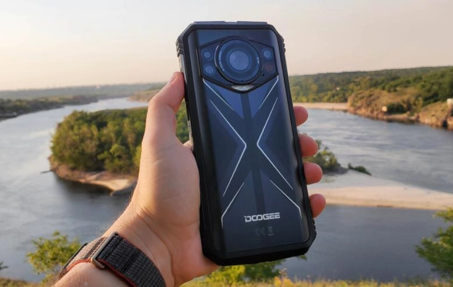 نقد و بررسی دوجی S118