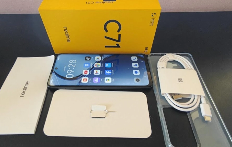 نقد و بررسی ریلمی‌ C71