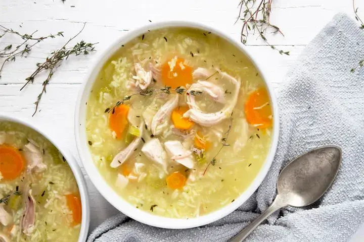 سوپ مرغ با رشته