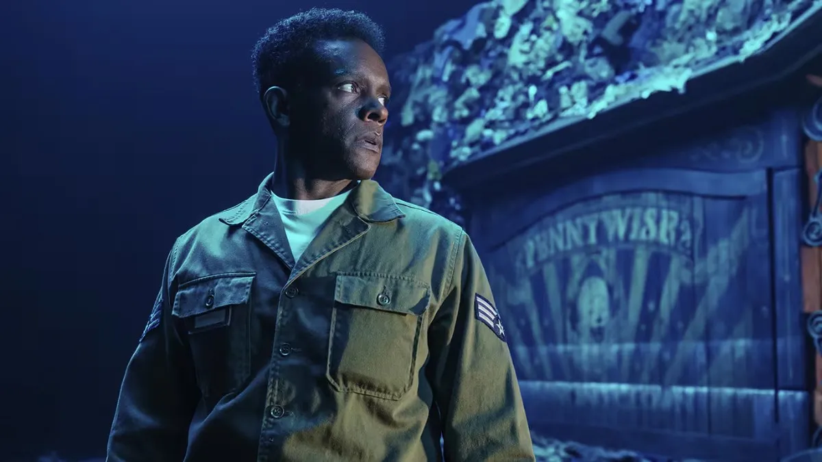 کریس چاک در نقش دیک هالوران