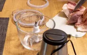 Kitchen hand chopper