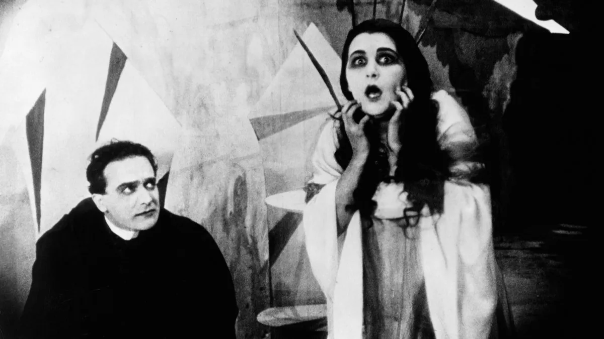 مطب دکتر کالیگاری