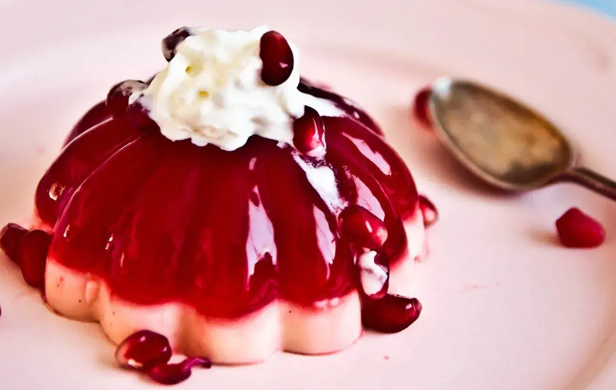 تزئین خلاق با خامه و میوه