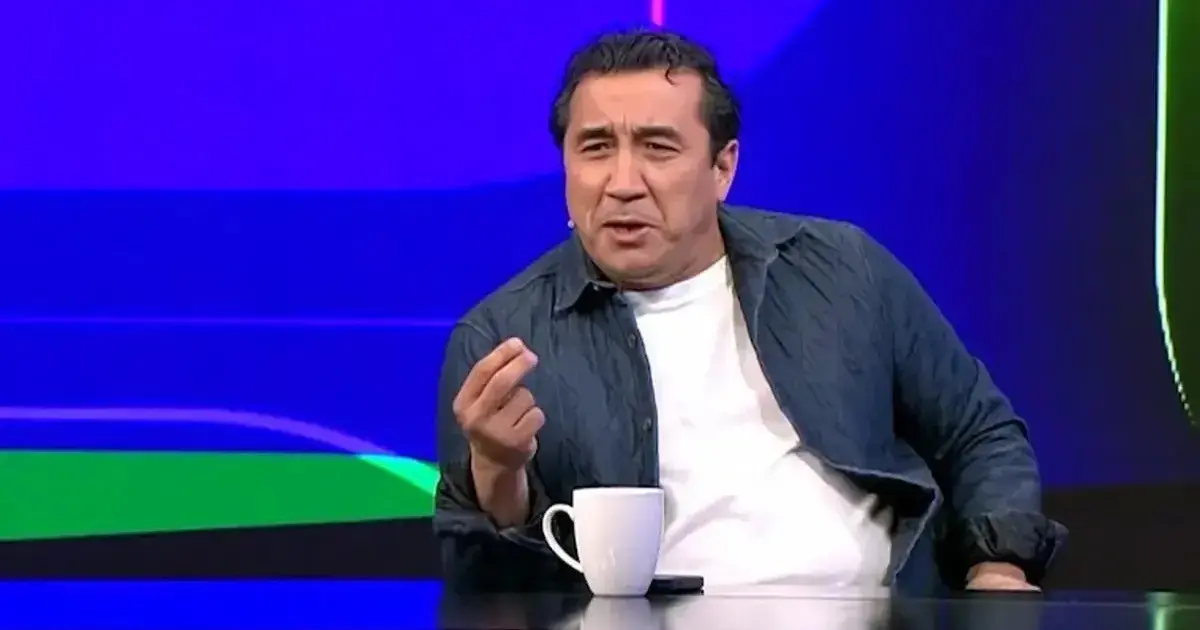 فحاشی خداداد عزیز در برنامهی زنده