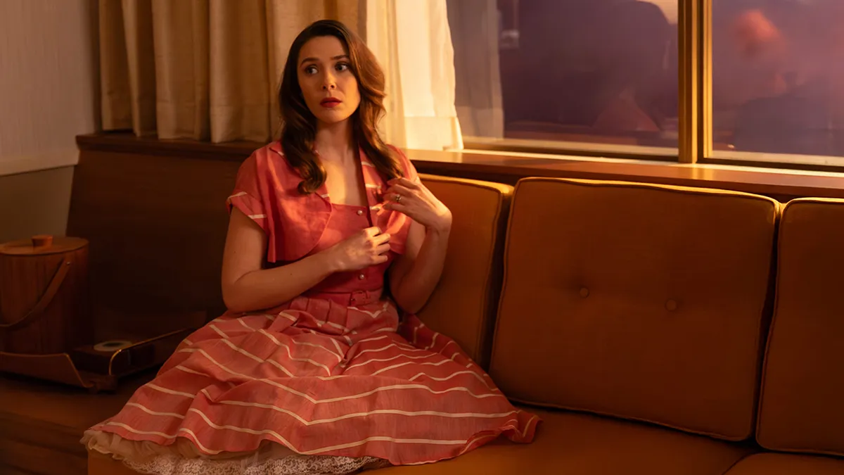 الیزابت اولسن در فیلم Eternity