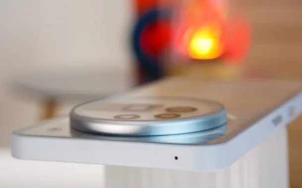 فریم بالایی گوشی ناتینگ فون 3a پرو