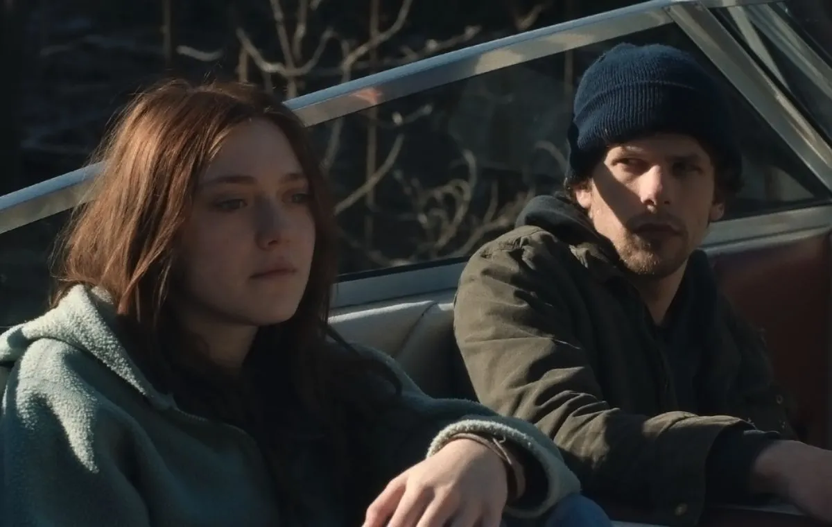 داکوتا فانینگ؛ حرکات شبانه (Night Moves)