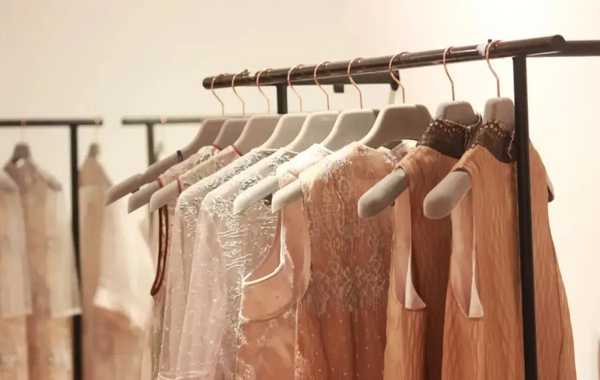 چرا رنگ نود همیشه در دنیای مد محبوب است؟