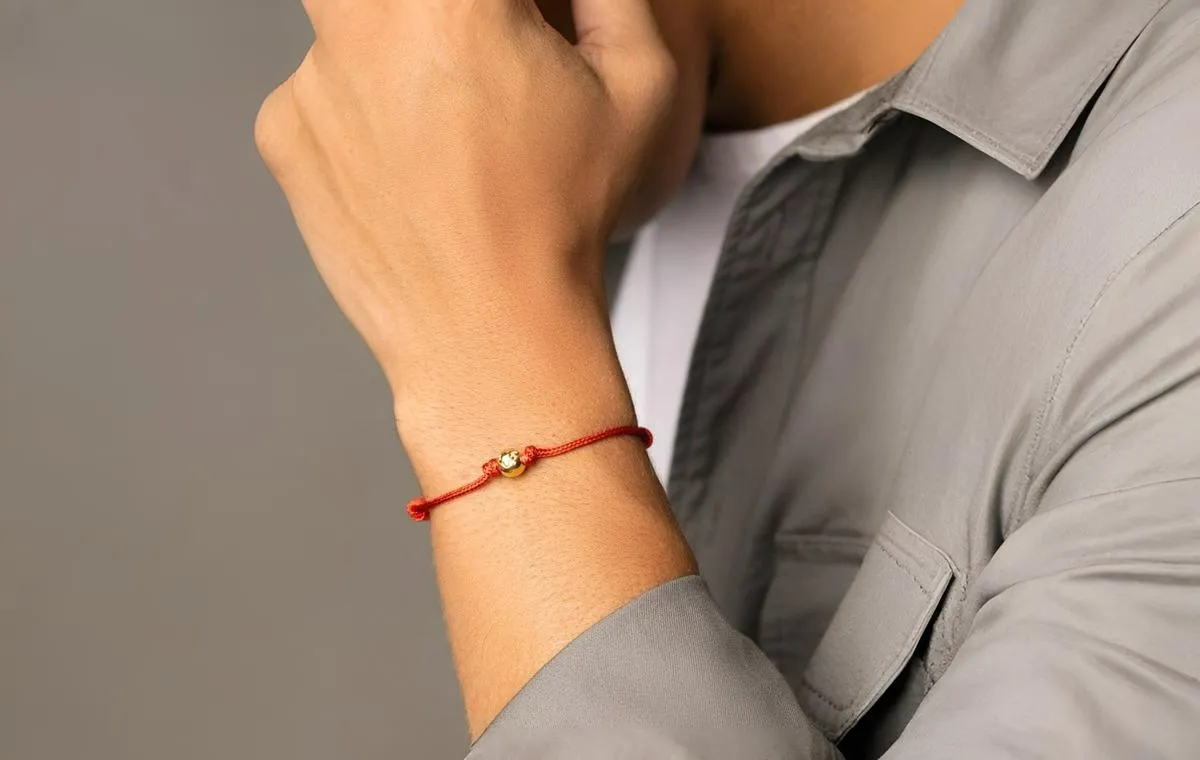 افسانه دستبند رد استرینگ؛ راهنمای خرید ترندترین اکسسوری این روزها