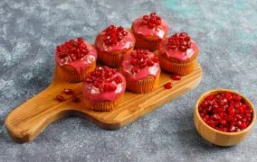 تزیین کیک شب یلدا خانگی