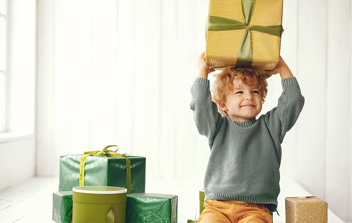 راهنمای خرید هدیه شب یلدا برای بچهها