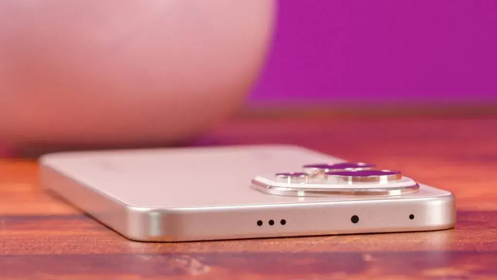 نقد و بررسی آنر 400