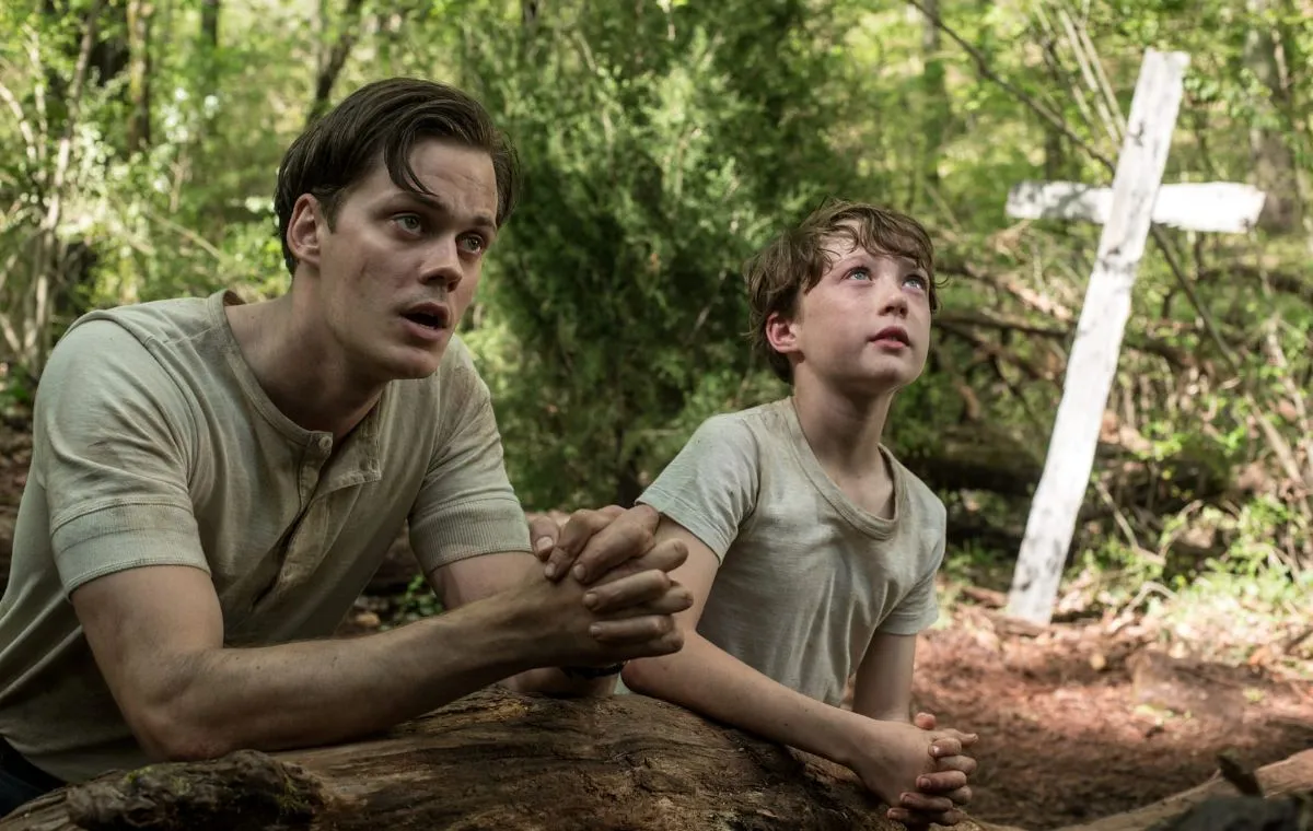 بیل اسکاشگورد؛ شیطان تمام‌وقت (The Devil All The Time)