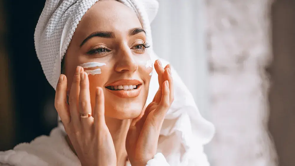 کلاژن سازی پوست صورت در خانه