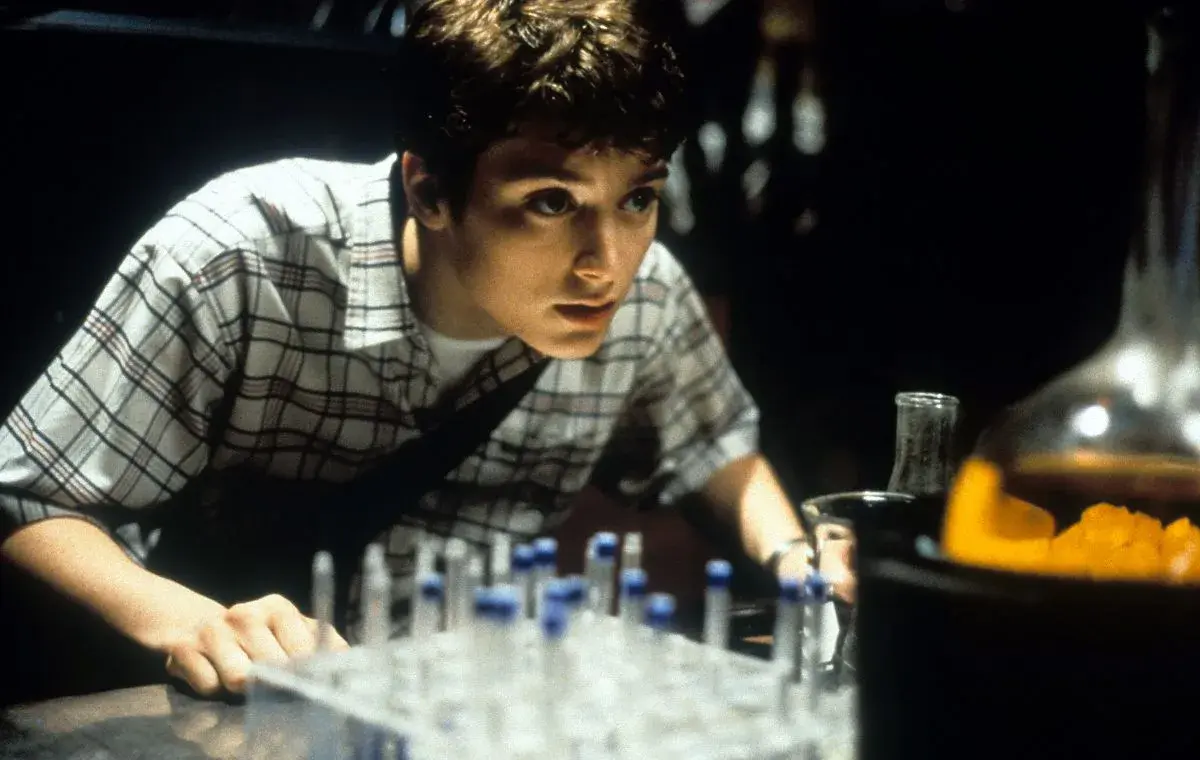 فیلمهای رابرت رودریگز؛ کادر آموزشی (The Faculty)