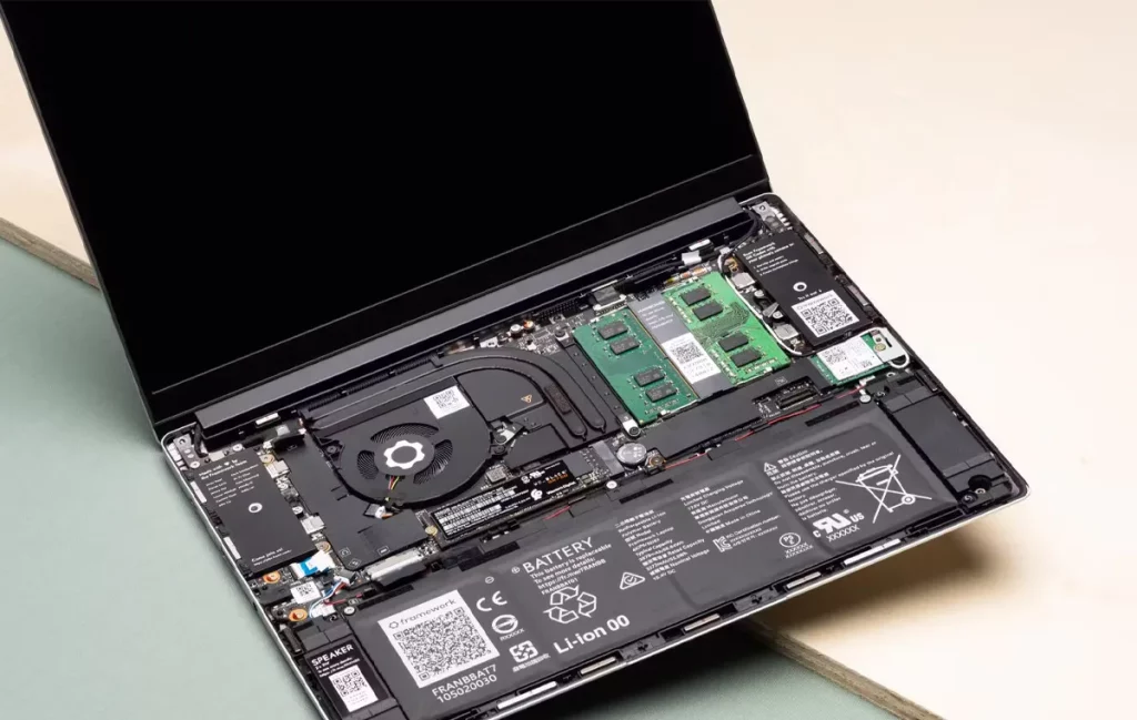 چه زمانی باید رم و SSD لپ‌تاپ قدیمی را ارتقا داد؟