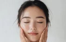 بهترین کرم آبرسان و روشن‌کننده صورت