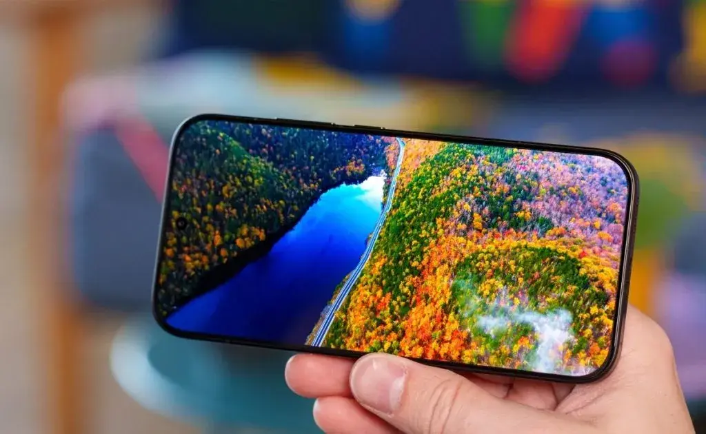 بررسی تفاوت نمایشگر گلکسی A57 و پوکو X8 Pro