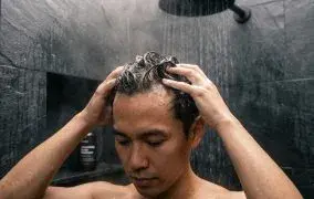 بهترین شامپو برای موهای چرب و نازک و کم‌پشت