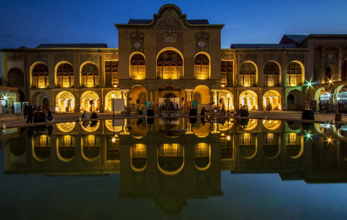 عمارت قصر یاقوت سرخهحصار