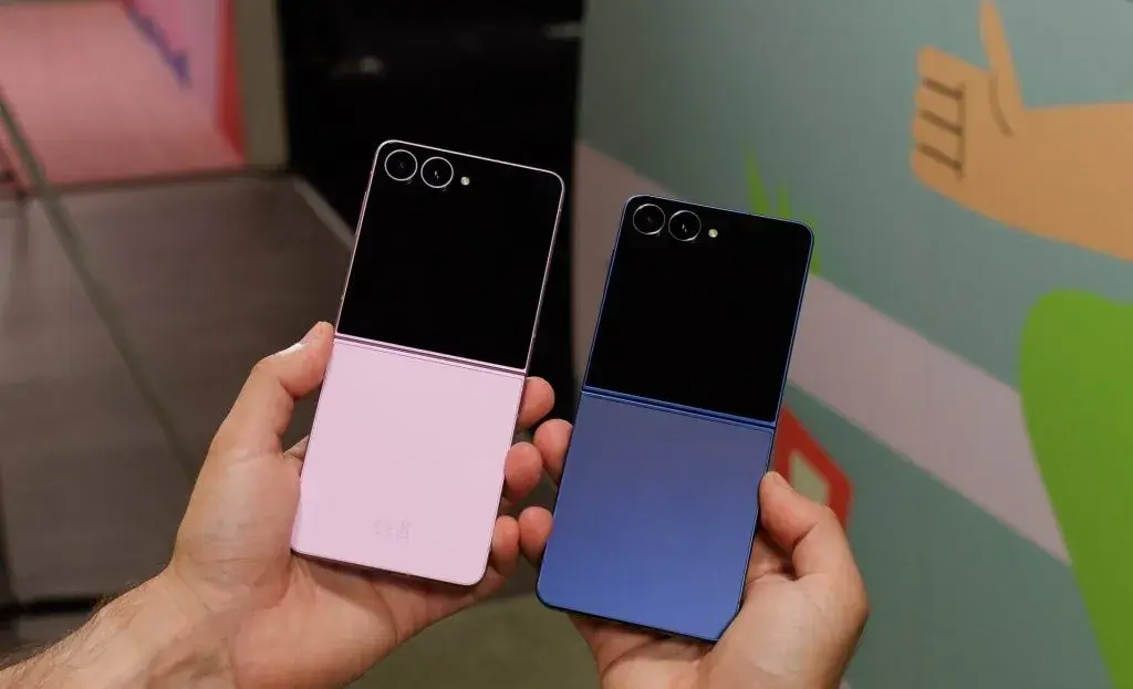 مقایسه گلکسی Z Flip 8 با گلکسی Z Flip 7
