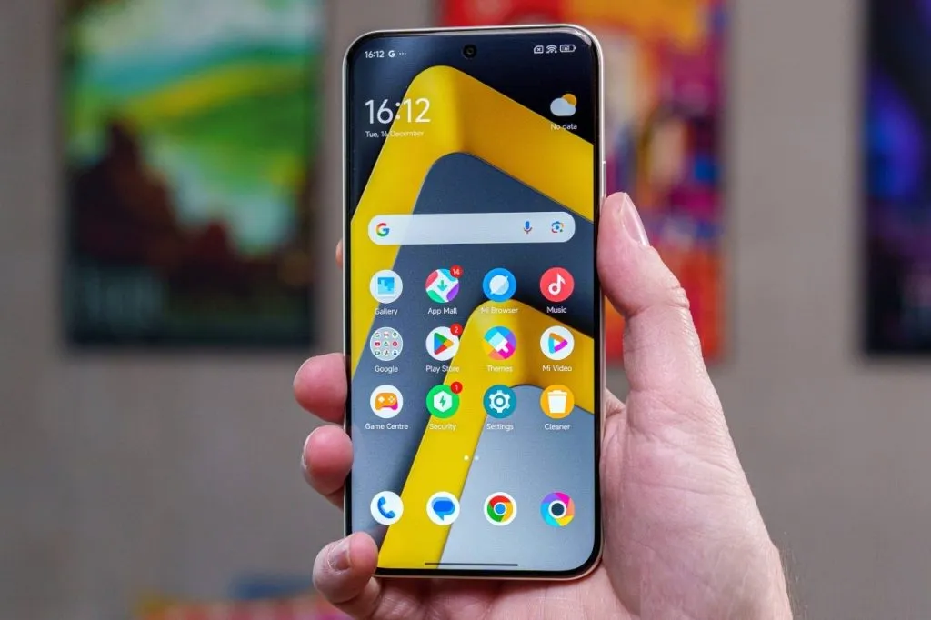 مقایسه طراحی و کیفیت ساخت پوکو X8 پرو با پوکو M8 پرو