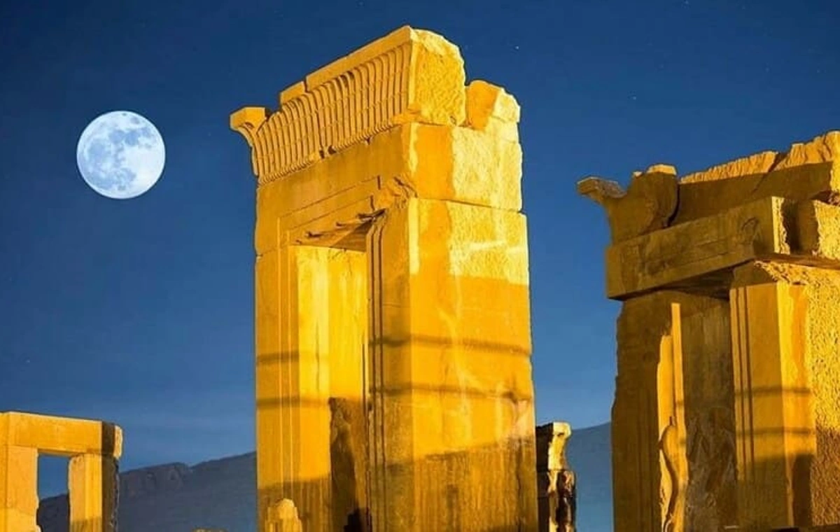 چرا نام این مجموعه تخت جمشید است؟