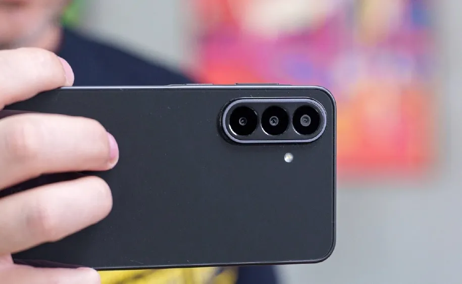 Samsung midranger comparison